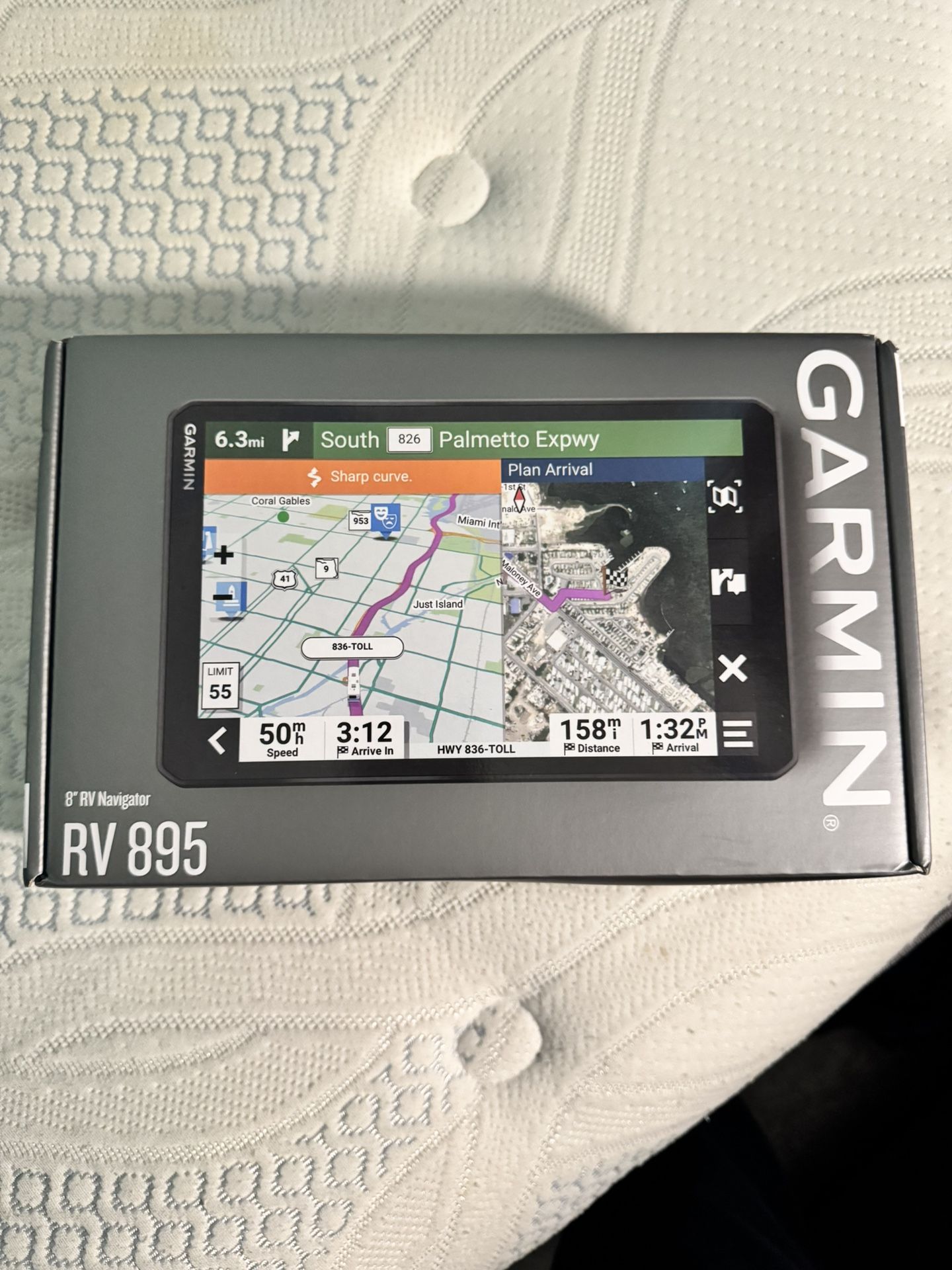 Garmin RV 895
