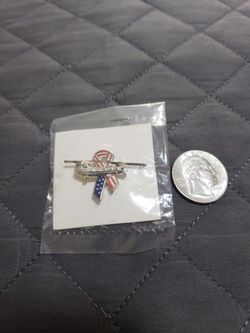CH-47 Chinook Style Helicopter Lapel Pin American Flag Military Aviation Pin