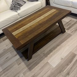 COCKTAIL TABLE  AND END TABLE - WOOD/BROWN