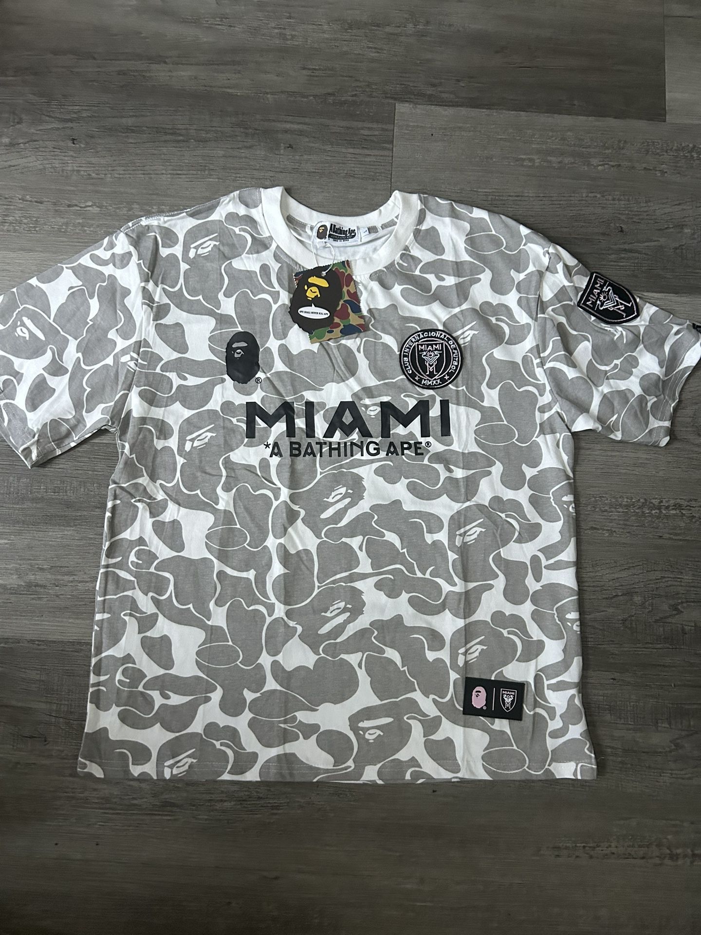 Bape x inter miami Shirt size Medium 