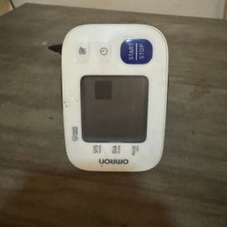 Omron IntelliSense Automatic Blood Pressure Monitor – Simple One-Touch Operation