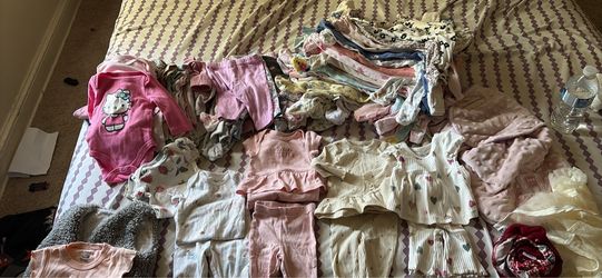 Used girl's clothing from 0-3 months
