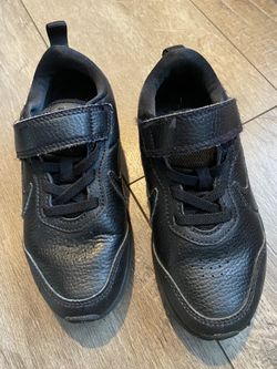 Toddler Nike Sneakers (size 11)