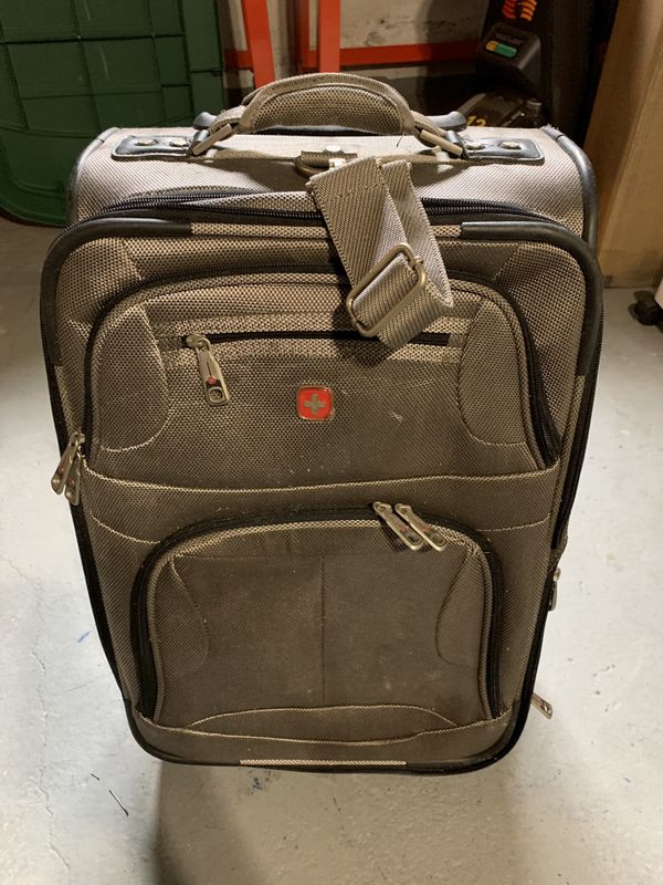 Swiss Army CarryOn Luggage for Sale in Seattle, WA OfferUp