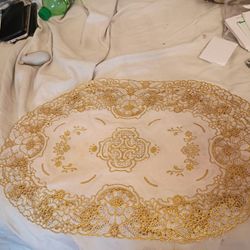 Vintage  Set of 6 Christmas/Holiday Placemats White & Gold $14 for four of them pick up only 865 Ellsworth avenue right off of East Lewiston avenue in