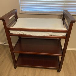 Combination Changing Table And Baby Crib