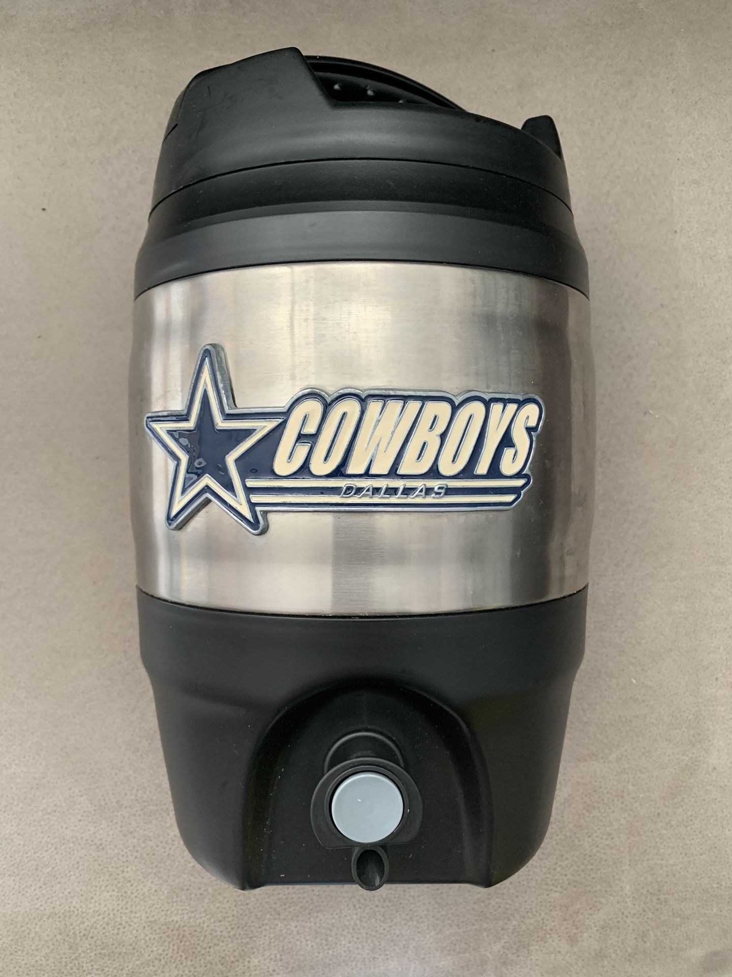 DALLAS COWBOYS 128 OUNCE FRONT SPIKIT TAILGATE COOLER