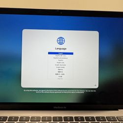 Used 2020 Apple MacBook Air M1 – Ready to Go!