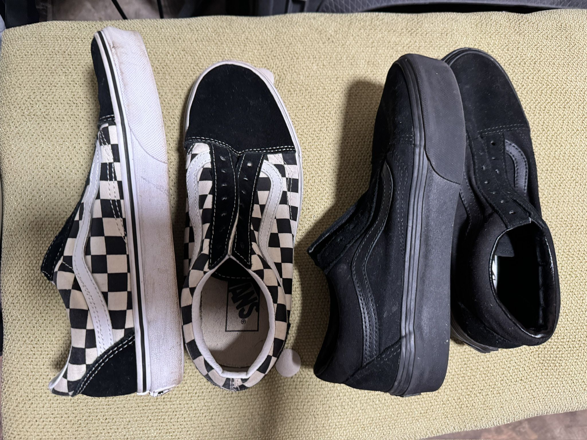 2 Pairs 7.5 Vans No Laces