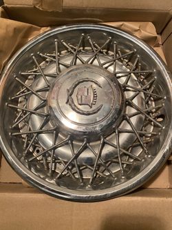 1979 to 1980 Cadillac eldorado hub cap