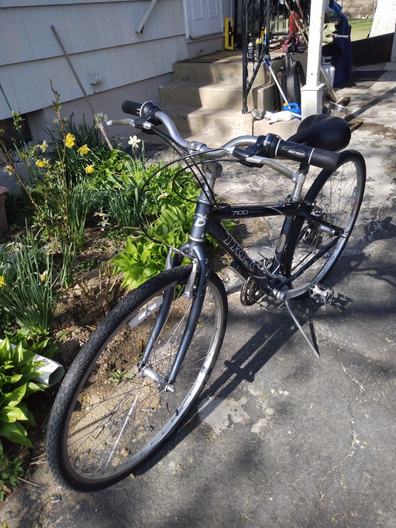 Trek multi track 7100 bicycle