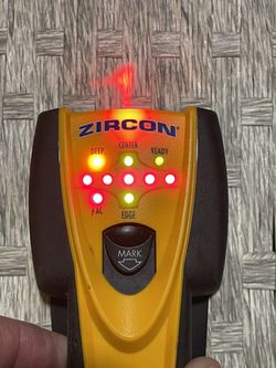 ZIRCON StudSensor 70 Stud Finder 