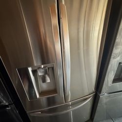 LG 36” French Door Refrigerator 