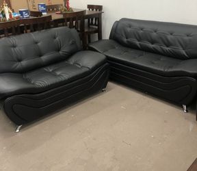 Brand New Black Leather Modern Style Sofa & Loveseat