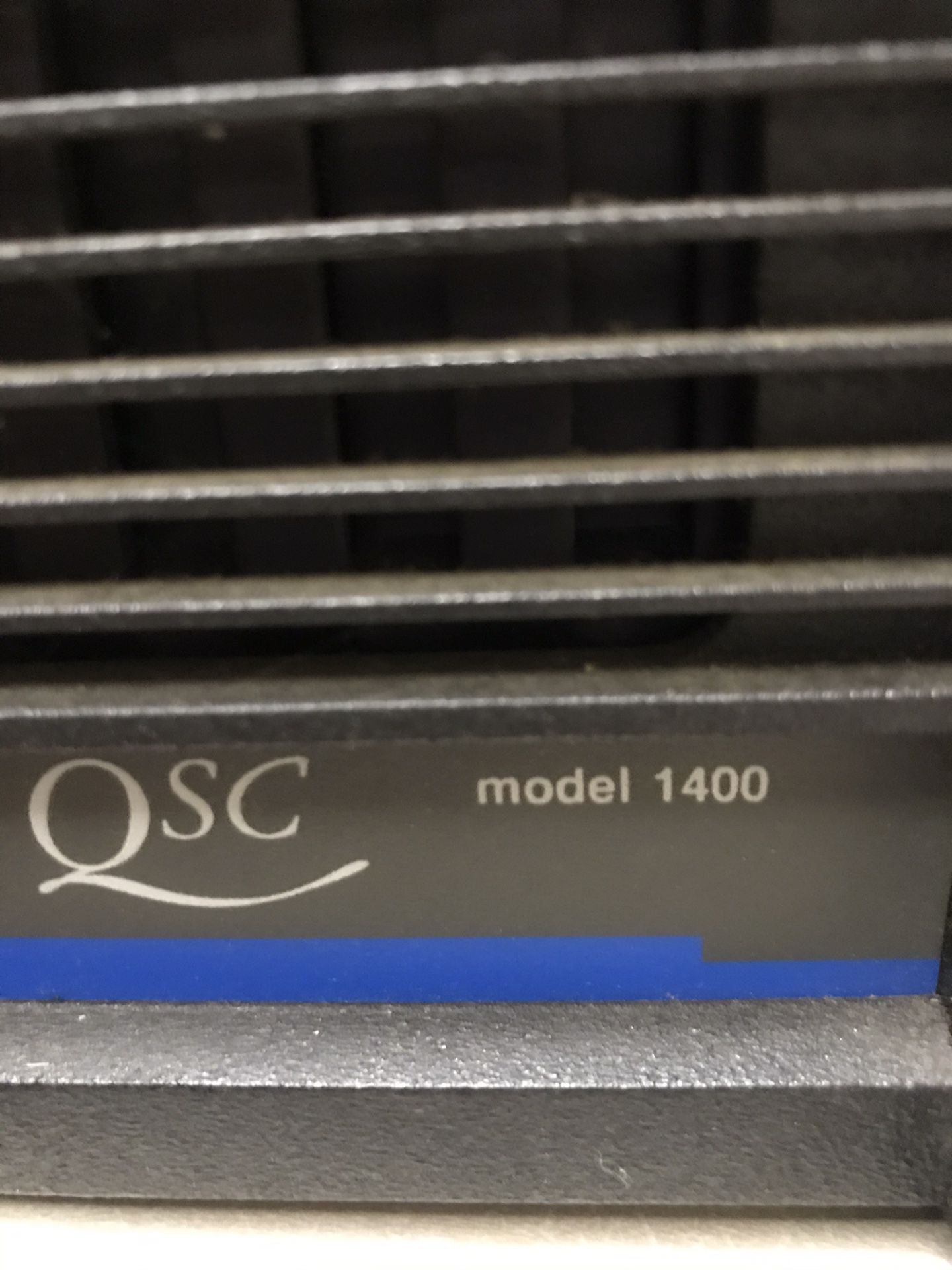 QSC 1400 Power Amp.. works great!