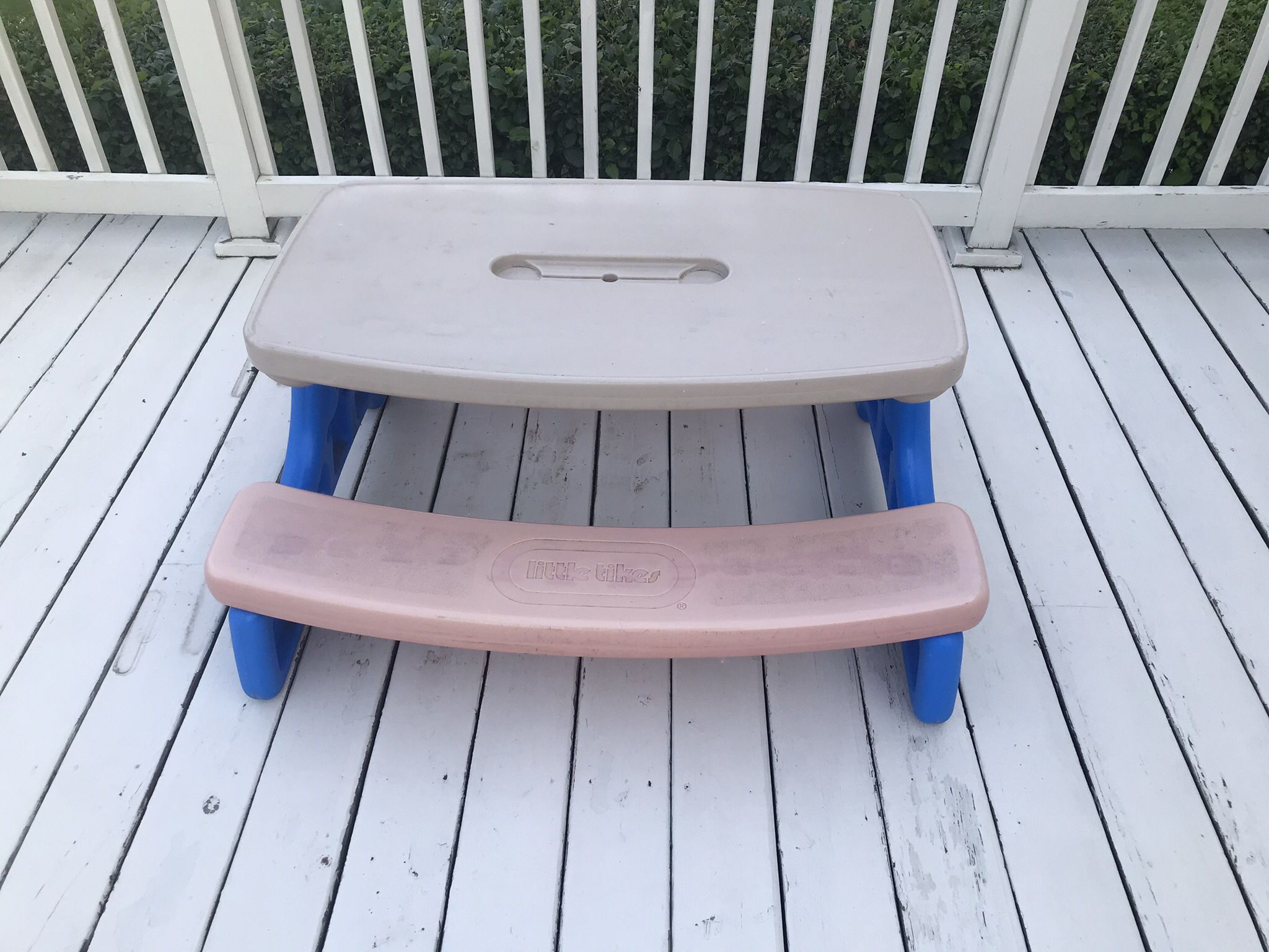 Little Tikes Picnic Table