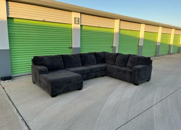 Sectional Couch 