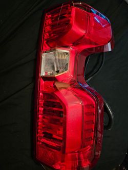 2023 silverado passenger tail light