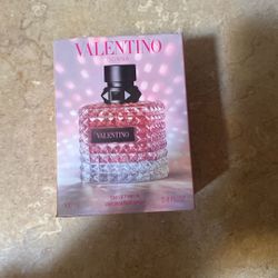 Valentino Perfume 
