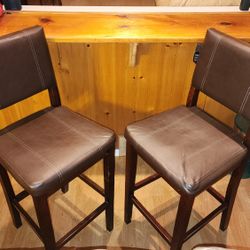 Set of 2 Bar Stools – Brown Faux Leather & Wood Frame
