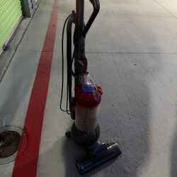 Dyson Vacuum 