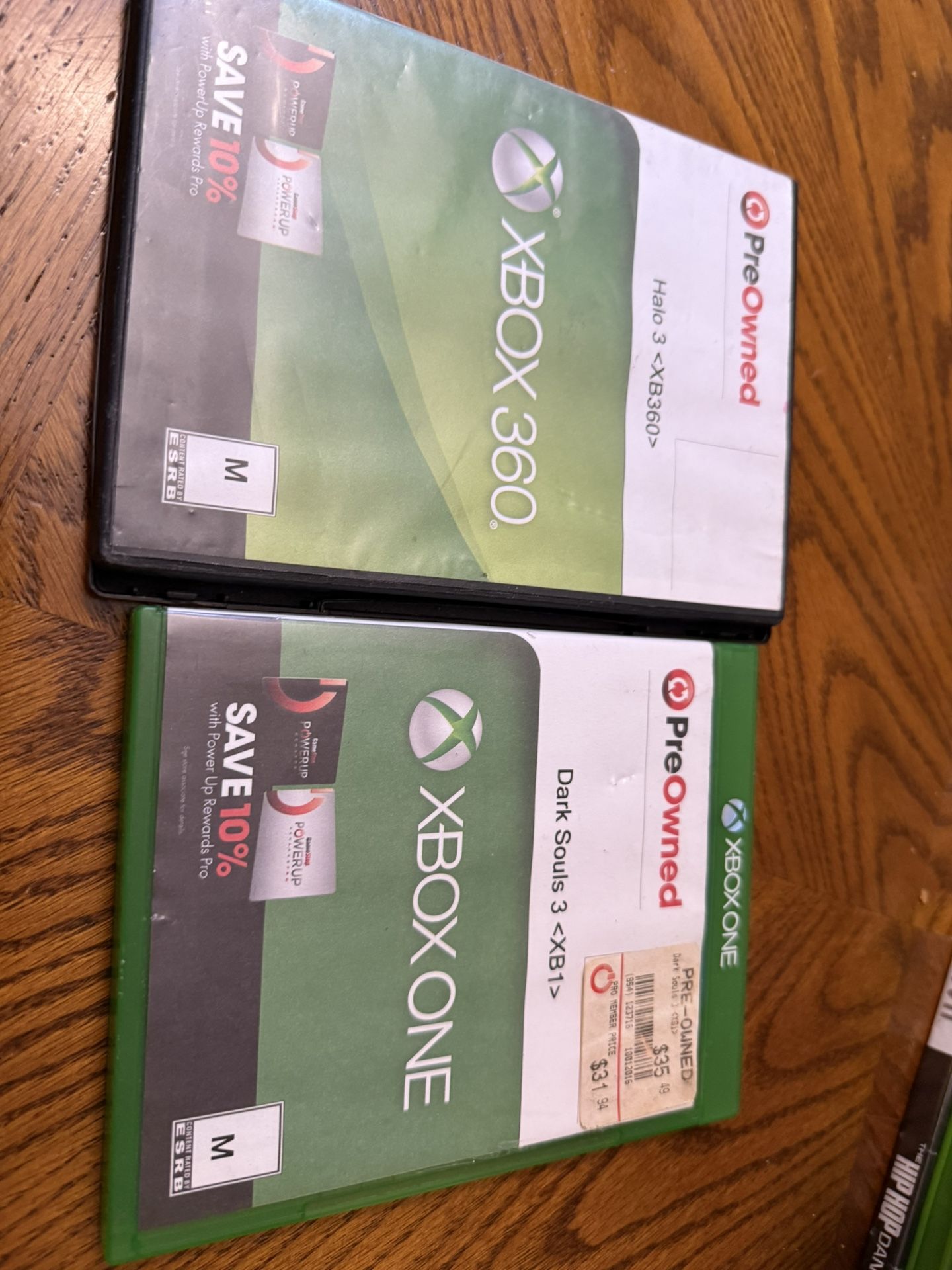 Selling this 2pcs xbox games Halo 3 and Dark Souls 3 Works great