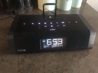 IHOME speaker radio charger clock