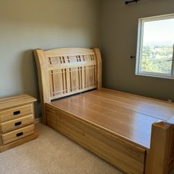 A-America Amish Highlands Solid Hickory Bedroom Set – Queen Storage Bed (4-Piece)