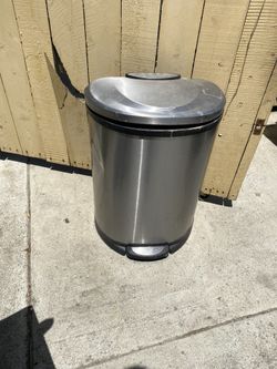 Trash can