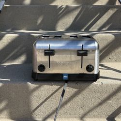 Four slice toaster