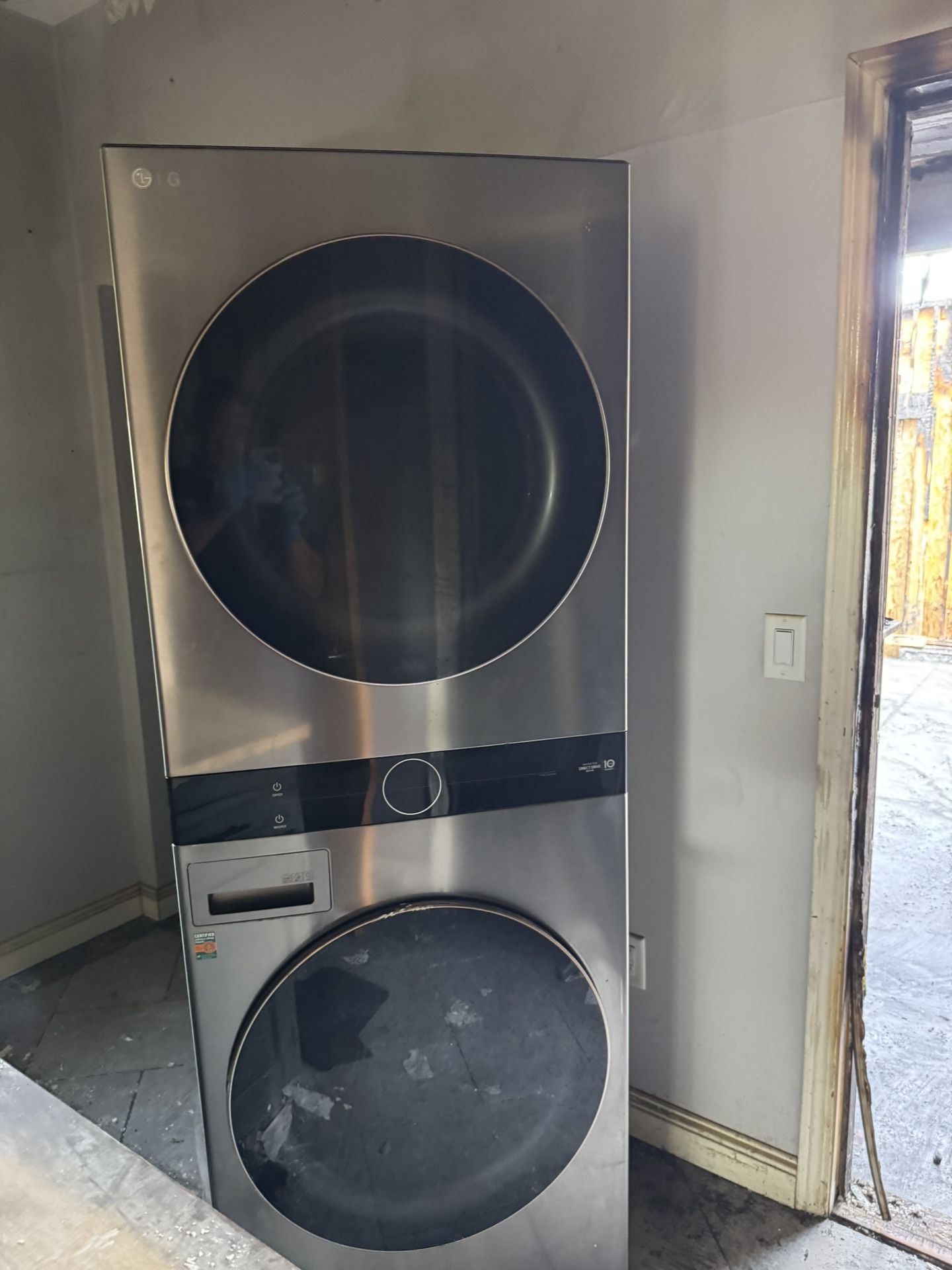 LG Washer & dryer