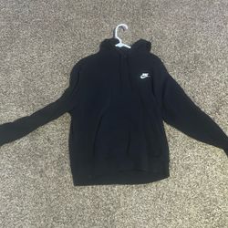 Black Nike Hoodie Size M Can fit a S