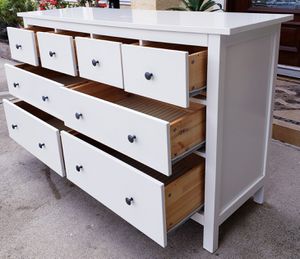 Photo Beautiful IKEA High Gloss White Hemnes 8 Drawer Dresser Chest Clothes Storage Organizer