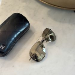 Chanel Aviator Sunglasses (unisex)