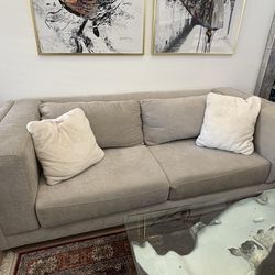 Modern 3-Seater Sofa – Excellent Condition – Pet/Smoke Free