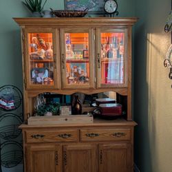 China Cabinet With Lights