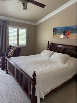 Bedroom Set - King Bed, dresser and nightstand