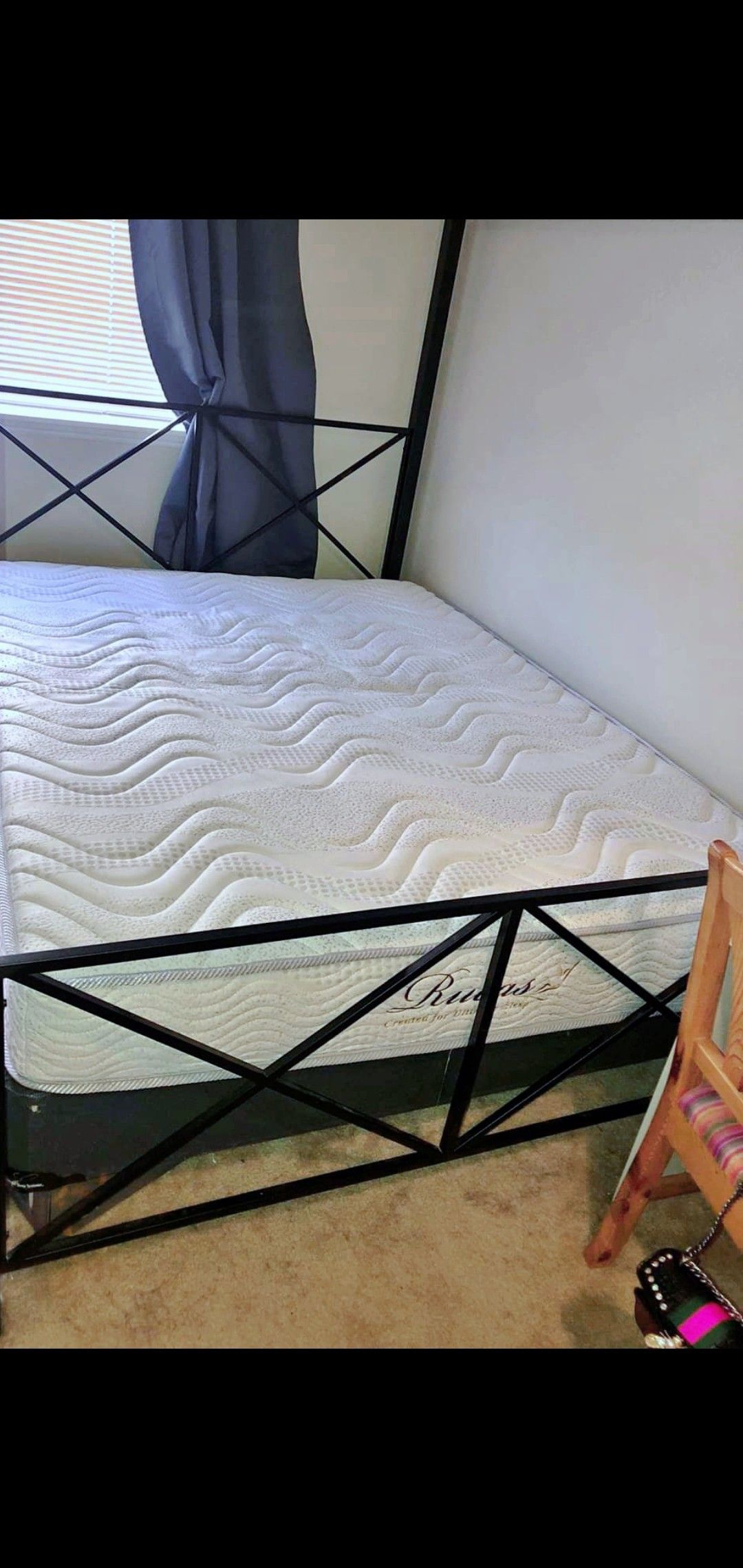 Very Nice Queen Size Rucas Hybrid Mattress and Boxspring