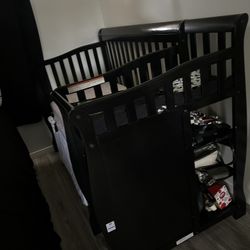 Crib With Changing Table