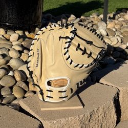 Wilson A2000 Catchers Glove DPCM 33”