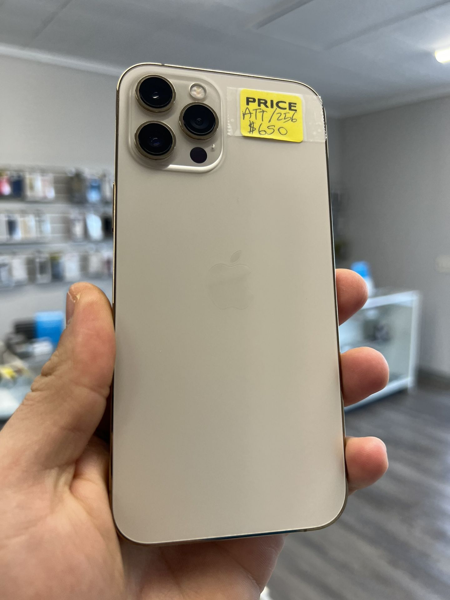 N*n様 iPhone 12 Pro Max 256GB Gold iPhone 12 Pro Max 256GB Gold - Produkt odnowiony | Allo Allo