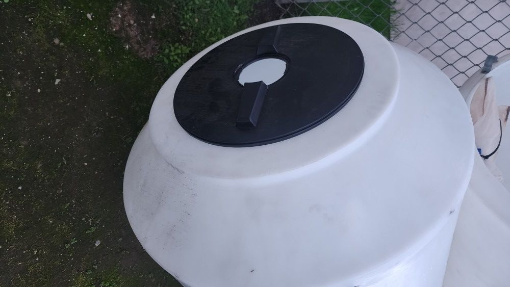 300 Gallon Water Tank