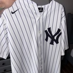 Aaron Judge Yankees jersey 