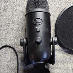 Blue Yeti USB Microphone