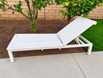 Chaise lounge chair