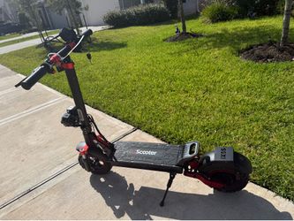 iScooter iX5S Electric Scooter 11" Off-Road Tires with charger