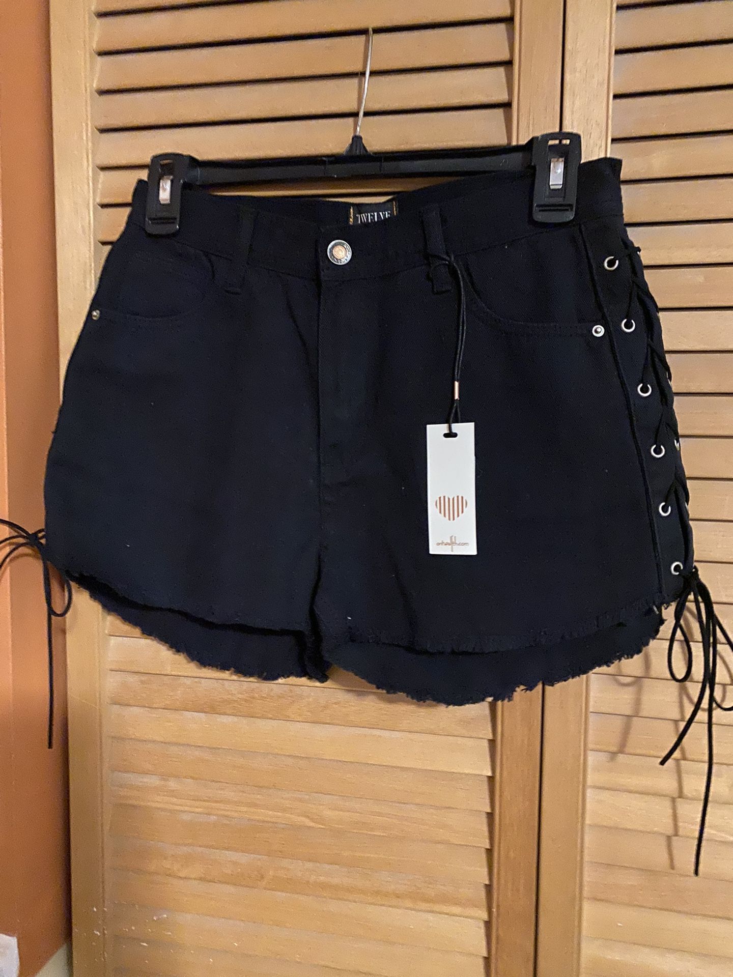 TwelveBy Ontwelfth Lace Up Denim Shorts Size Small