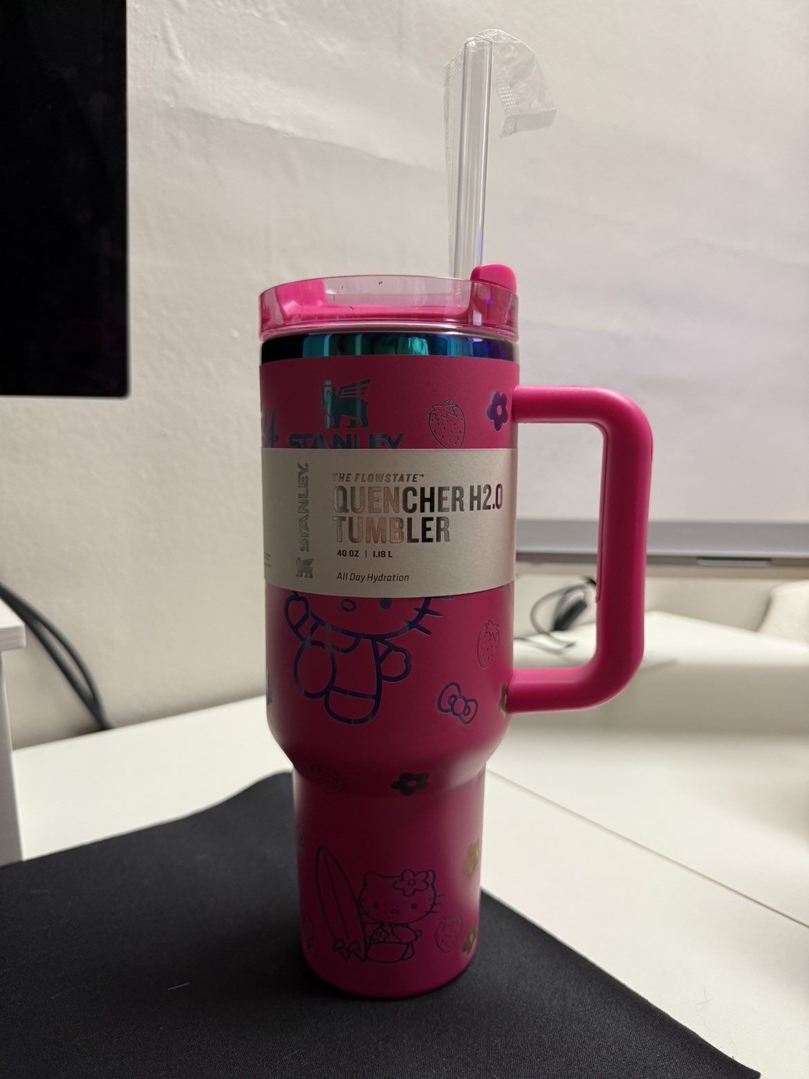 40oz Hello Kitty Stanley's