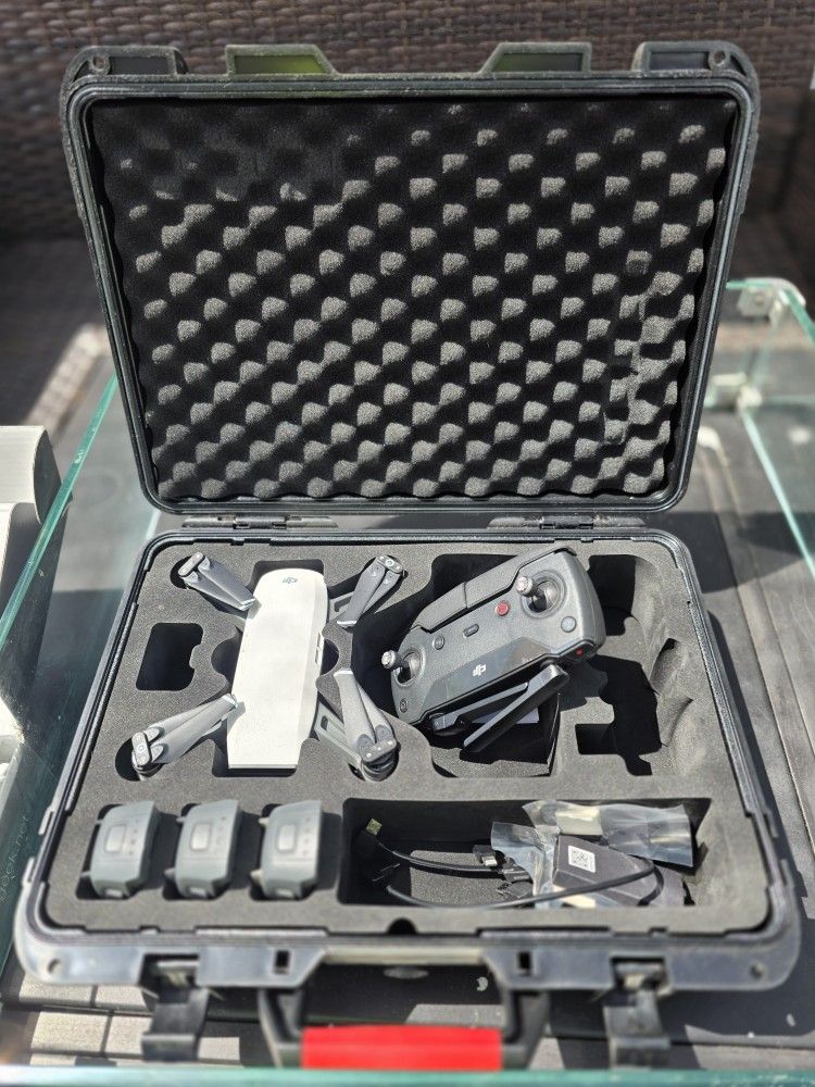 DJi SPARK Drone w/ 3 Batteries & Charger