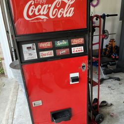 Vintage Coca Cola Vending Machine 